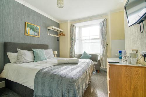 St. Weonards Hotel - Accommodation - Paignton