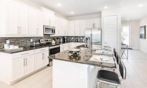 Beautiful 5 Star Villa on Encore Resort at Reunion with Large Private Pool Orlando Villa 4462 - image 4