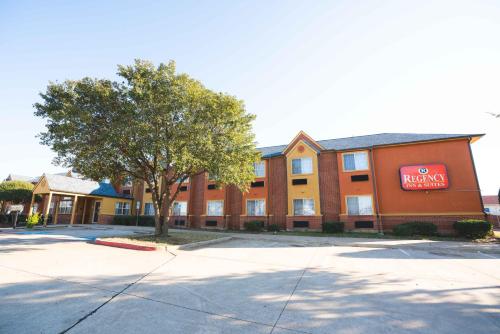 Regency Inn & Suites DFW