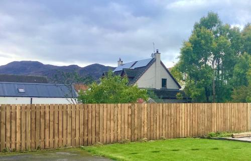 Comfy 3-Bed Cottage in Newtonmore