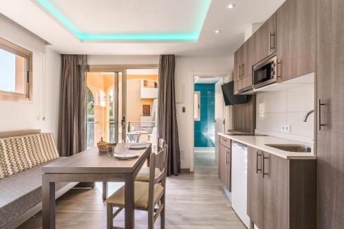 Ferrera Luxe Apartamento 714 - main image