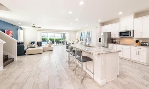 Rent Your Own Orlando Villa with Large Private Pool on Encore Resort at Reunion Orlando Villa 4510 - image 3