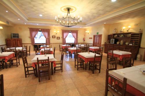 Hostal Restaurante Cuatro Caminos