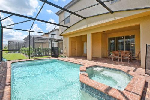 Solterra - 6 Bedrooms House w-pool-7043SR in Davenport, USA