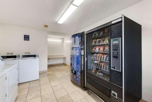 Rodeway Inn - main image