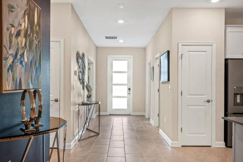 Storey Lake - 9 Bedroom Home with Pool - 1679ST - image 4