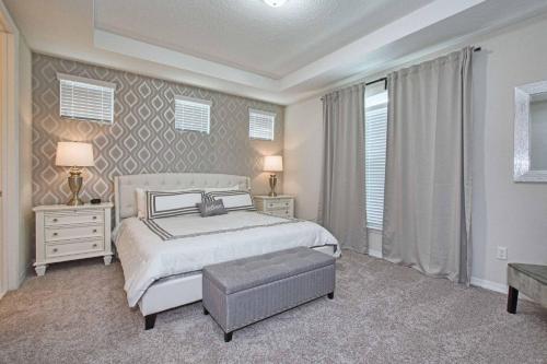 Solara - 5 Bedrooms Townhome w Spashpool-8202SA - image 3