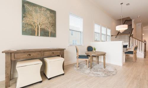 Luxury Villa with Private Pool on Reunion Resort and Spa Orlando Villa 4612 - image 3