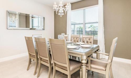 Rent the Perfect 5 Bedroom Villa on Encore Resort at Reunion Orlando Villa 4520 - image 4
