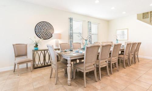 Beautiful Villa with first class amenities on Encore Resort at Reunion Orlando Villa 4694 - image 5