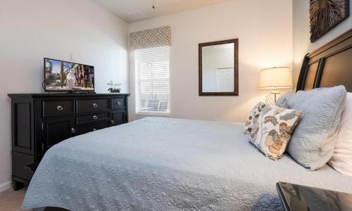 Luxury Contemporary Style Villa on Windsor Hills Resort Orlando Villa 4674 - image 7