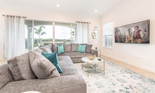 Exclusive Villa with Large Private Pool on Reunion Resort and Spa Orlando Villa 4759 - main image