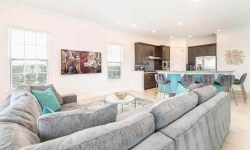 Exclusive Villa with Large Private Pool on Reunion Resort and Spa Orlando Villa 4759 - image 2