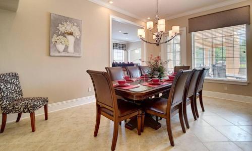 Luxury Private Villa with Large Pool on Reunion Resort and Spa Orlando Villa 4739 - image 8