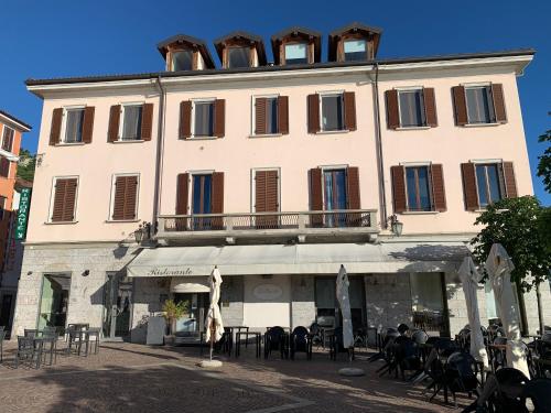  Arona Prestige Apartments in Arona