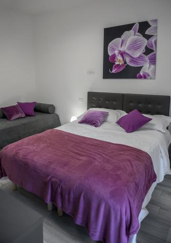Triple Room with Private Bathroom image 8