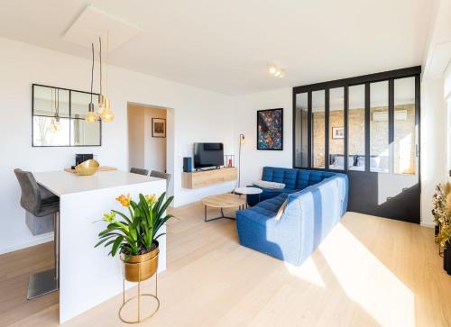 Italian Design Urban View Apartment 8 Min Walk from Grand Theatre - image 6