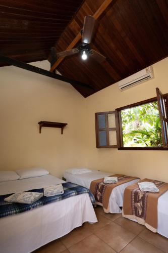 1 double bed, 2 twin beds