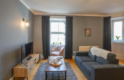 Picture of The Gallery Apartment - Boutique Apartment Hideaway In Oban