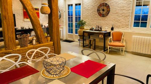 Les mouettes - la paix du bord de Seine in Henouville