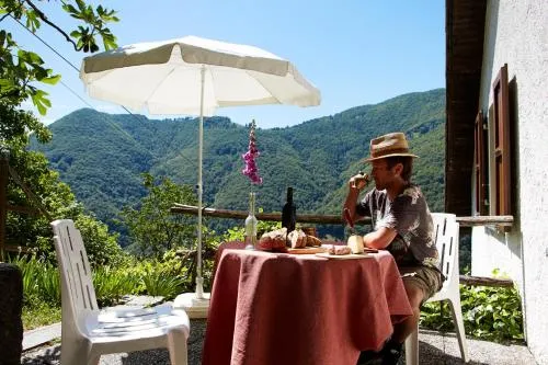 Wild Valley Secluded Apartment 3 in Loco, Schweiz