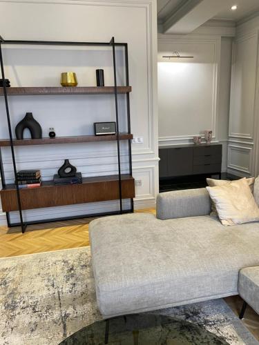 Gold apartment - image 2