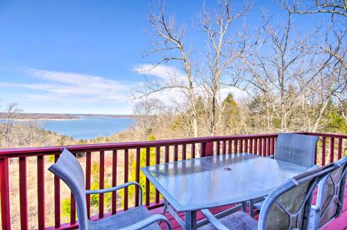 Large Cabin with Deck Overlooking Norfork Lake! in Elizabeth, USA