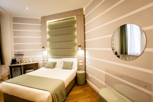 Standard Double Room - Via di Monale 75 image 7