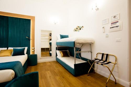 Deluxe Double Room - Via di Monale 75 image 4