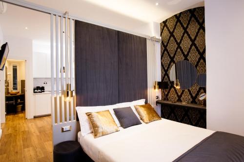 Deluxe Junior Suite - Via di Monale 75 image 10