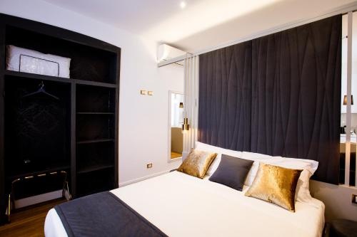 Deluxe Junior Suite - Via di Monale 75 image 9