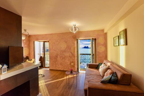 Apartments Galija Petrovac Lux - image 5