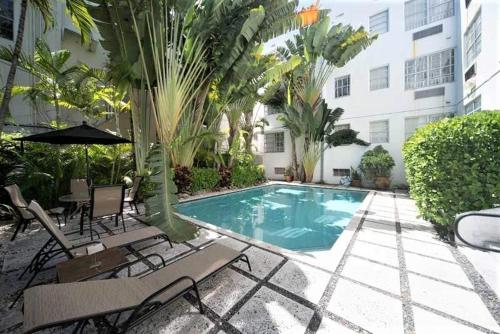 EXCELLENT SOBE CORNER CONDOS