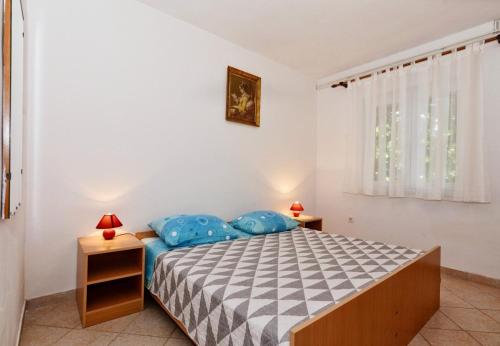 Apartments Snježa - green house - image 6