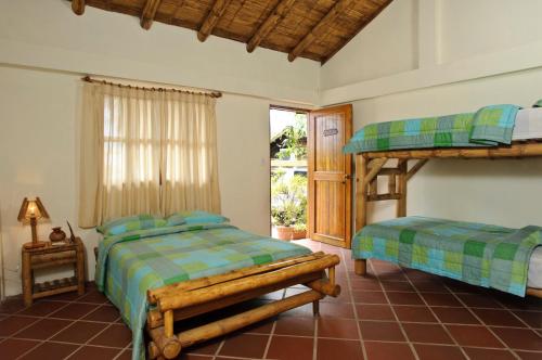 Ocean View Happy Hill in โอลอง