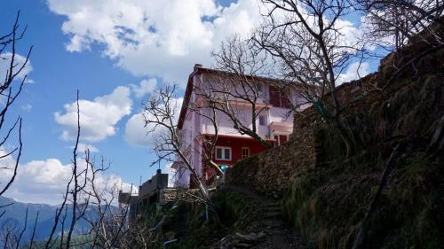 Majestic Himalayan homestay