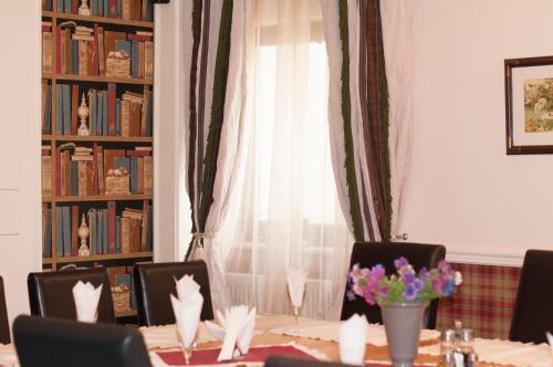 ศูนย์ธุรกิจ, Boutique Vila Paradis in เดวา