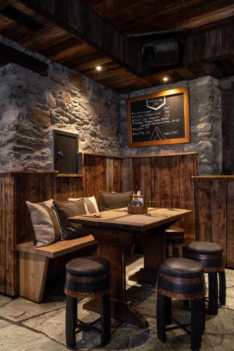 Unique Hotel Post - main image