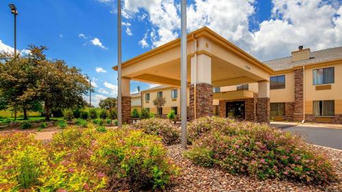 Comfort Inn & Suites Black River Falls I-94 - image 7