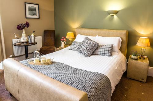 The Lounge Hotel & Bar in Penrith