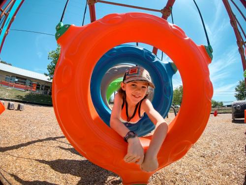 Hill Country Cottage & RV Resort - image 7