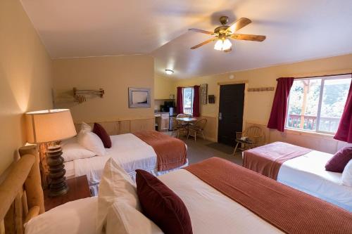 McKinley Creekside Cabins