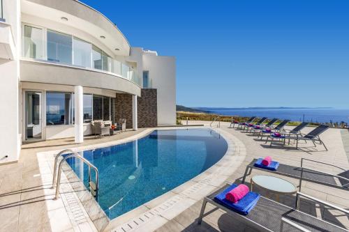 ทัศนียภาพภายนอกโรงแรม, Elite Sea View Villa in โปมอส