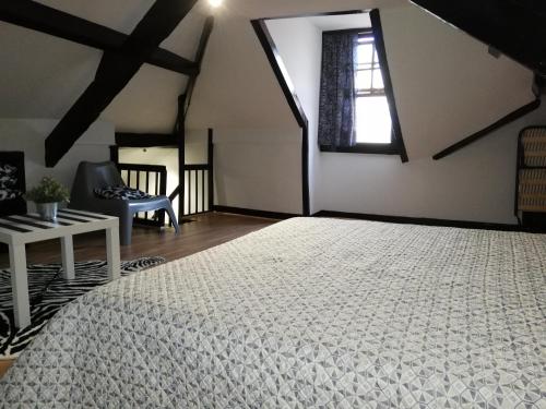  Astronaut Rooms in Porto