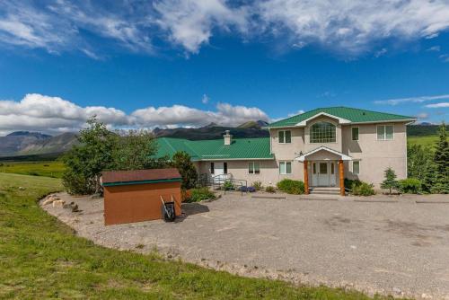 . Waterton Country Villas - C unit!