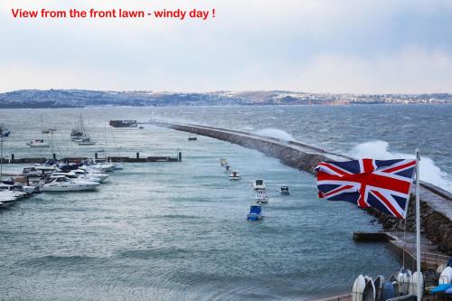 Devoncourt Devoncoast SeaView Apartments