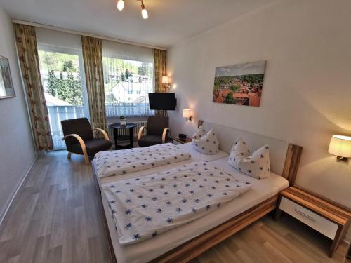 1 queen bed