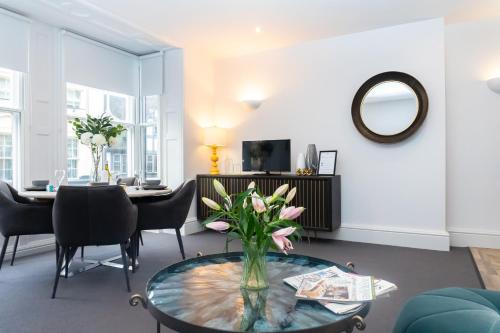 The Nook Close to Train Station Luxury Modern Spotless