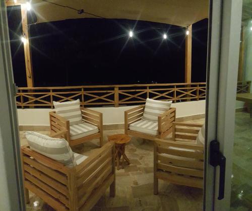 Erkély/terasz, Saman Terrace in Cano Seco