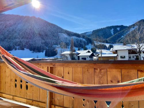 Ferienwohnung Bergblick fur bis 13 oder 14 Personen mit 5 Schlafzimmer und 3 Bader in Unterammergau